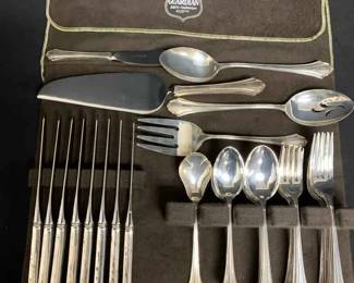 JD154VLunt Sterling Silverware