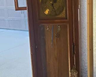 HY100Grand Fathers Clock Pickup in Fallbrook
