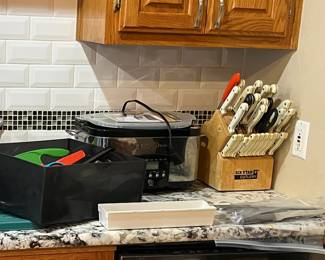 Wolfgang Puck Kitchen ware, and 42 knife set.