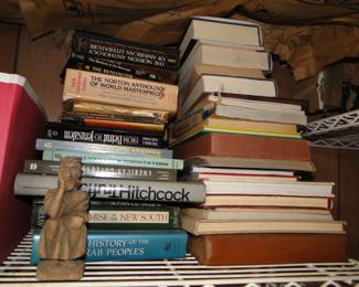 More and more books, storage racks are for sale also