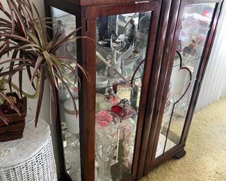 Vintage Curio Cabinet 