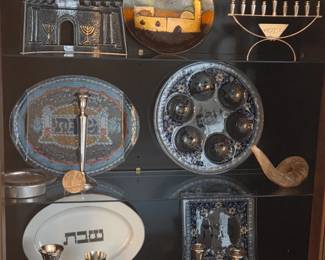 Judaic decorative pieces