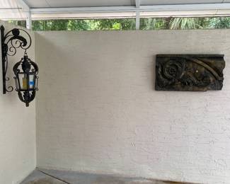 Wall decor in the pool enclosure