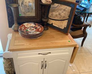 Kitchen rolling island and decor