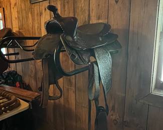 Pleasure saddle 