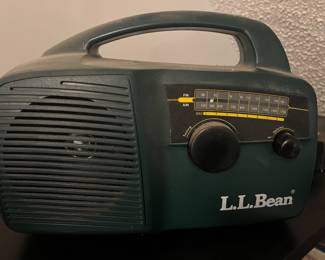 Vintage radio L.L Bean 