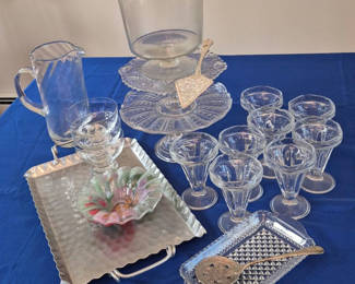 Lot 26: Various Entertaining Pieces