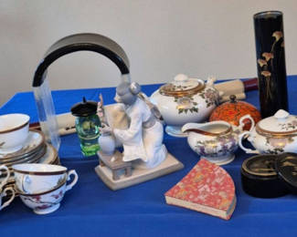 Lot 23: Asian Home Decor Collection