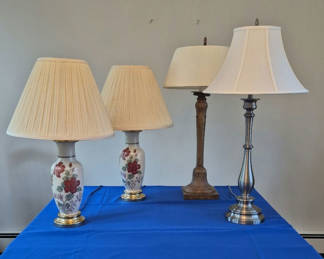 Lot 22: Five lamps – mixed styles