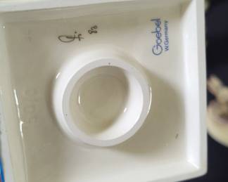 Hummel "Volunteers" Figurine #50 2/0