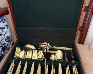 Farberware "Breeze-Gold" Gold Electroplate Flatware Set with Case