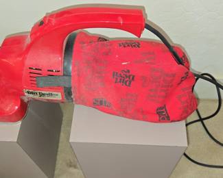 Royal Dirt Devil Plus Hand Vac Vacuum Cleaner Model 08100