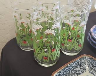 Set of 4 Vintage Culver Daisy and Ladybug Glasses