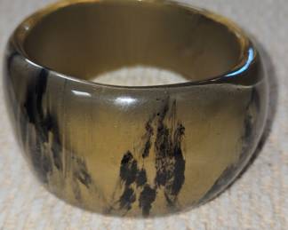 Amber-Toned Lucite Bangle Bracelet with Dark Brushstroke Inclusions