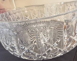 Cut Crystal Glass Serving Bowl with Starburst and Fan Motif