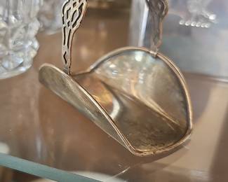 Sugar Scuttle / Basket