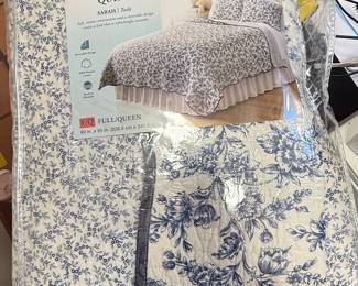 Home Classics Sarah Toile Reversible Quilt (Full/Queen)