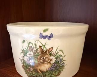 Vintage Peter Rabbit Ceramic Crock