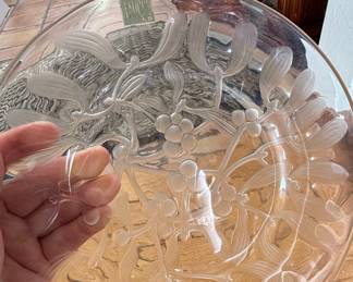 Cristal d'Arques "Mistletoe" Pattern Glass Bowl