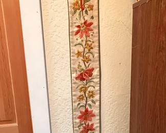 Vintage Crewel Floral Bell Pull