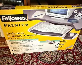 Fellowes Premium Underdesk Keyboard Manager with Gliding Mouse Tray