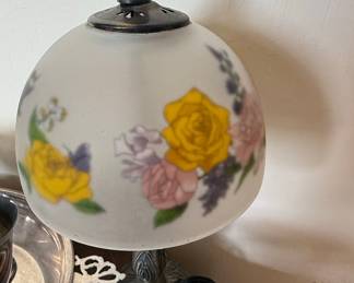 Shanghai Union Arts & Craft Co. "Romantic Flowers" Frosted Glass Table Lamp