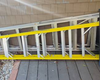 Werner 6000 Series Fiberglass Extension Ladder