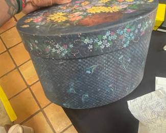Vintage Floral Oval Hat Box