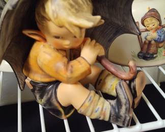 Goebel Hummel "Umbrella Boy" Figurine, Mold #152/0/A