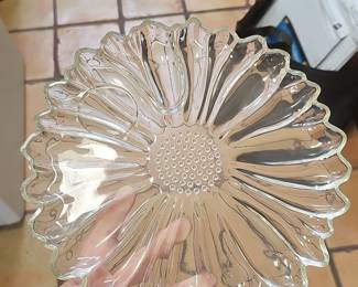 Vintage Hazel Atlas "Daisy" Clear Glass Snack Set
