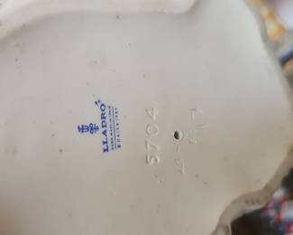 Lladro "Swan Song" Porcelain Figurine