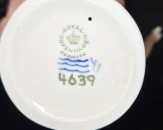 Royal Copenhagen Porcelain Figurine "Girl with Mirror"