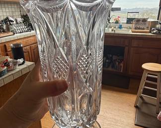The European Collection 24% Lead Crystal Vase