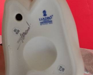 Lladro Porcelain Figurine - "Beautiful Angel" #8235