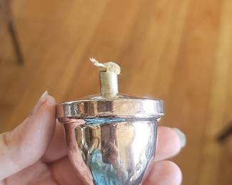 Acorn-shaped Oil Lamp
