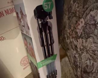 Vivitar 57" Photo/Video Tripod