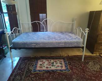White Metal Daybed with Mattress
