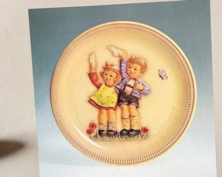 Goebel Hummel "Little Sweeper" Anniversary Plate 1985 - Third Edition