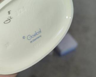 Goebel Hummel "Wash Day" Figurine #321