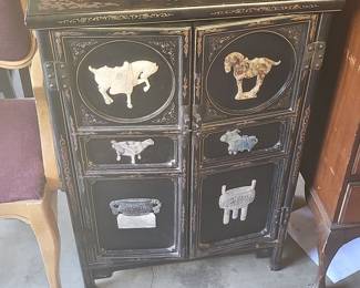Vintage Chinese Black Lacquer Chinoiserie Cabinet with Inlaid Motifs