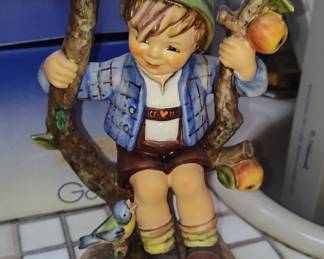 Goebel Hummel "Apple Tree Boy" Figurine #142/I
