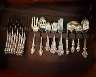 Delacourt by Lunt Sterling Silver Flatware Set - 38 pieces