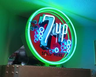 Lighted 7Up sign