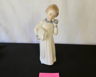Item #112 "Off to Bed" Zaphir Figurine $20