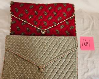 Item #161 Vera Bradley Organizer $30 button on tan one is a little loose 