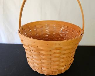 Item #20 Large Longaberger Fruit Basket $18