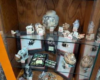 Panda collectibles & Harmony Kingdom