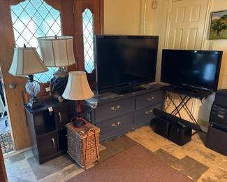 Vintage Bose, audio equipment, turntables, speakers, tvs 