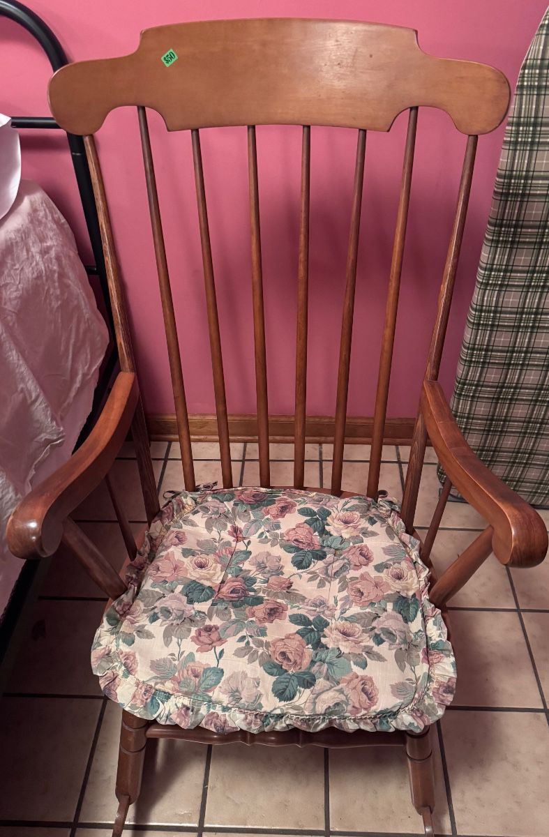 Vintage rocking chair 