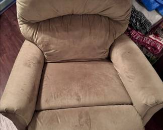 Comfy recliner in great shape 